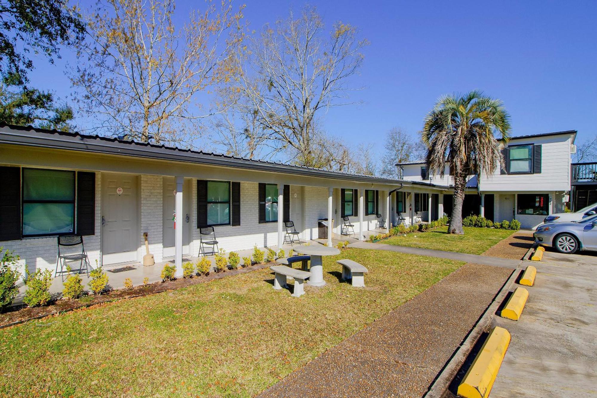 Oyo Hotel Sulphur La Hwy 90 West Kültér fotó